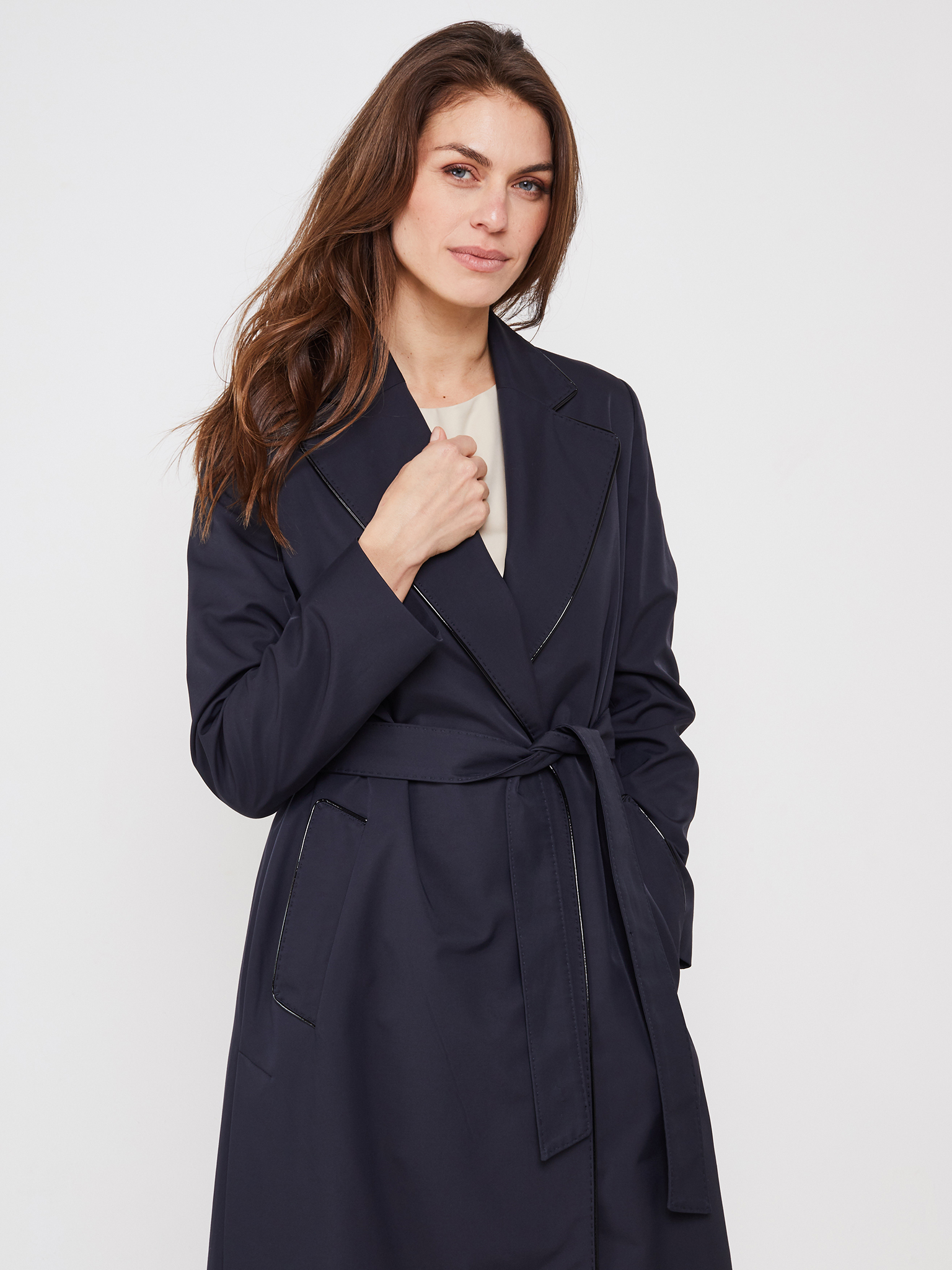 Doppelreihiger Trenchcoat Navy mit Paspeln