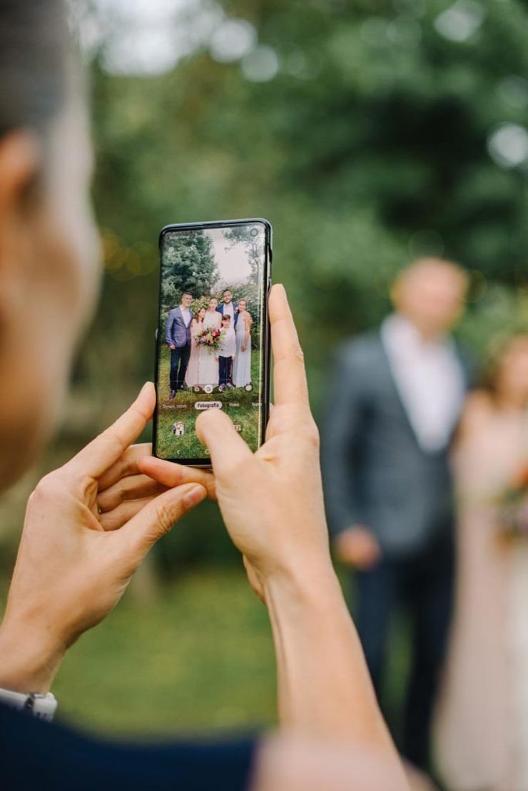 Selfie Hochzeit Anzug Bräutigam OZETA janakussova