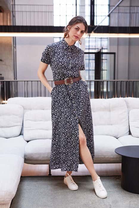 Hemdblusenkleid nautische Trend Frühjahr Sommer 2022 OZETA Hemdblusenkleid nautische Trend Frühjahr Sommer 2022 OZETA