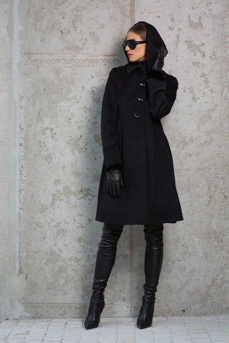 schwarz Look Mantel Kleid luxuriöses Tuch Lookbook OZETA schwarz Look Mantel Kleid luxuriöses Tuch Lookbook OZETA
