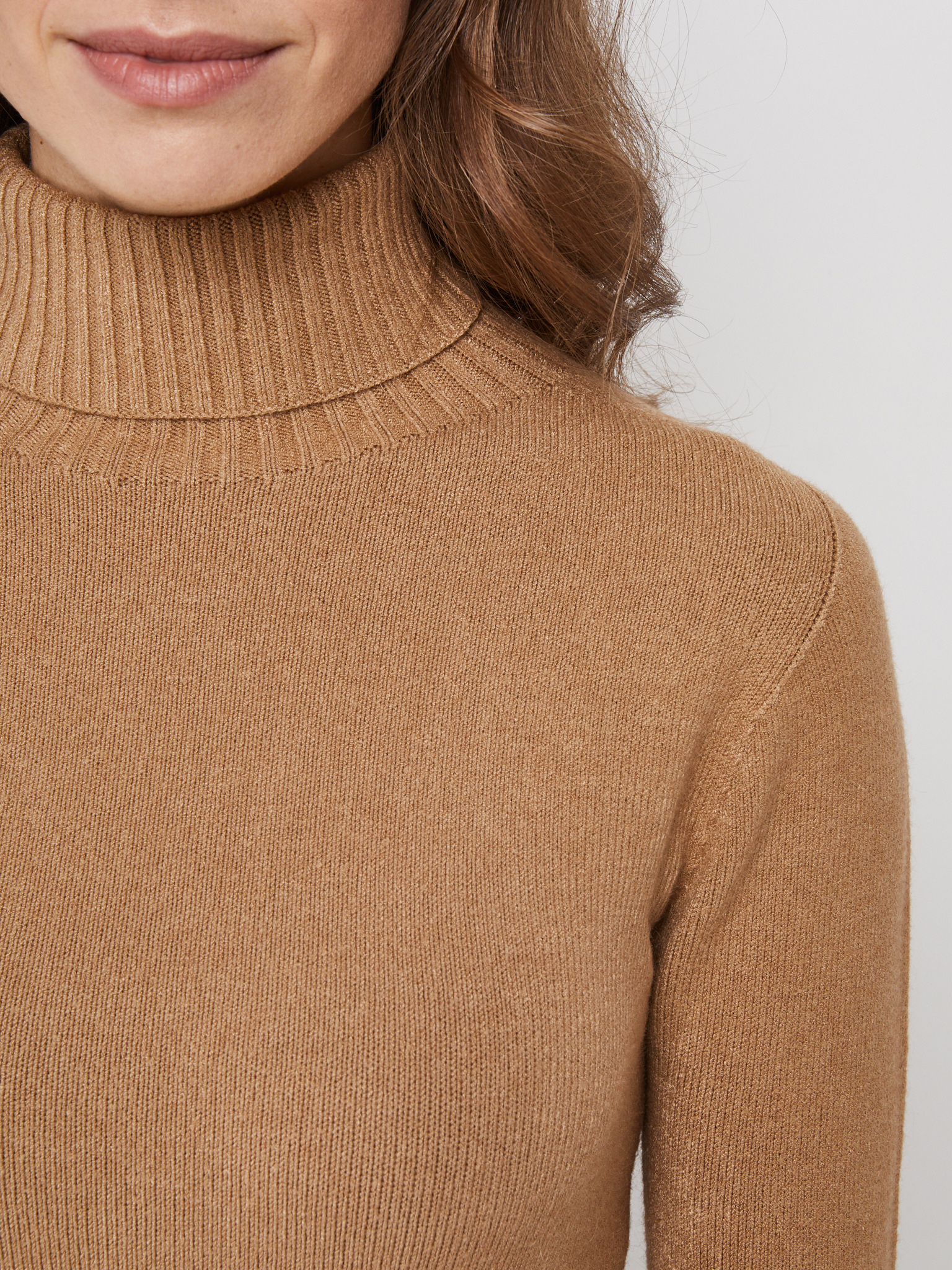 Rollkragenpullover Camel aus Angorawolle