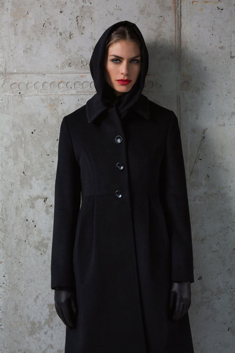 schwarz Look Mantel Kleid luxuriöses Tuch Lookbook OZETA schwarz Look Mantel Kleid luxuriöses Tuch Lookbook OZETA